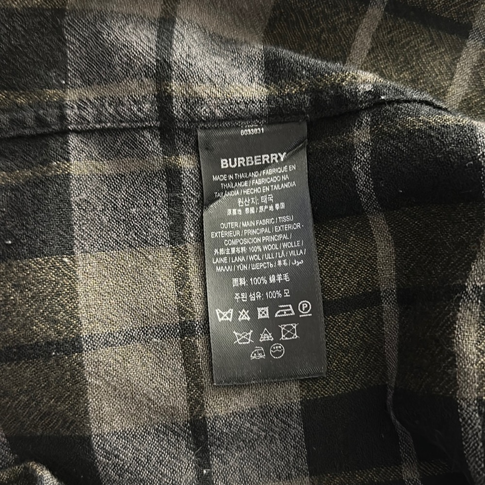 Burberry button down - Picture 4 of 5
